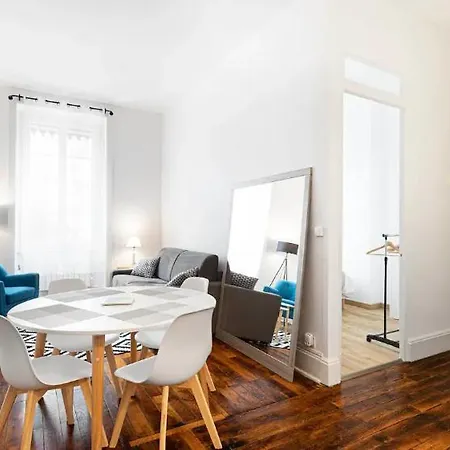 Apartment 2 Pieces Jean Mace Et Stationnement *
